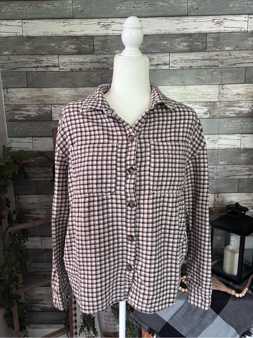 Hollister Black/Tan Plaid Button Shacket Oversized Boyfriend Fit Womens Size S